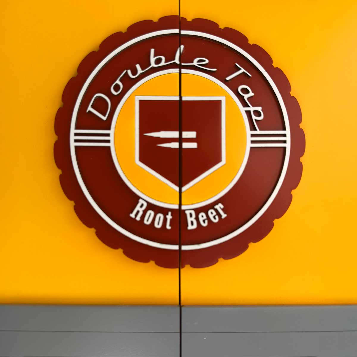 Gabinete Double Tap Root Beer